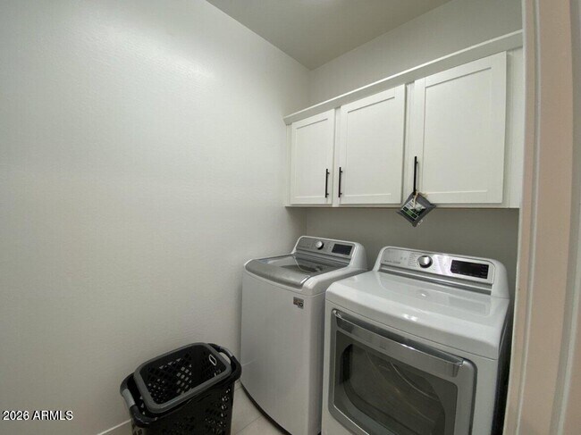 Foto del edificio - 40505 W Agave Rd