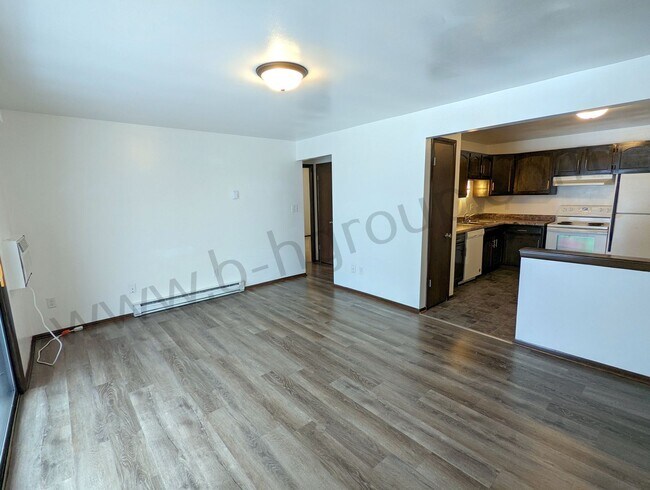 Building Photo - 8515 32nd Ave