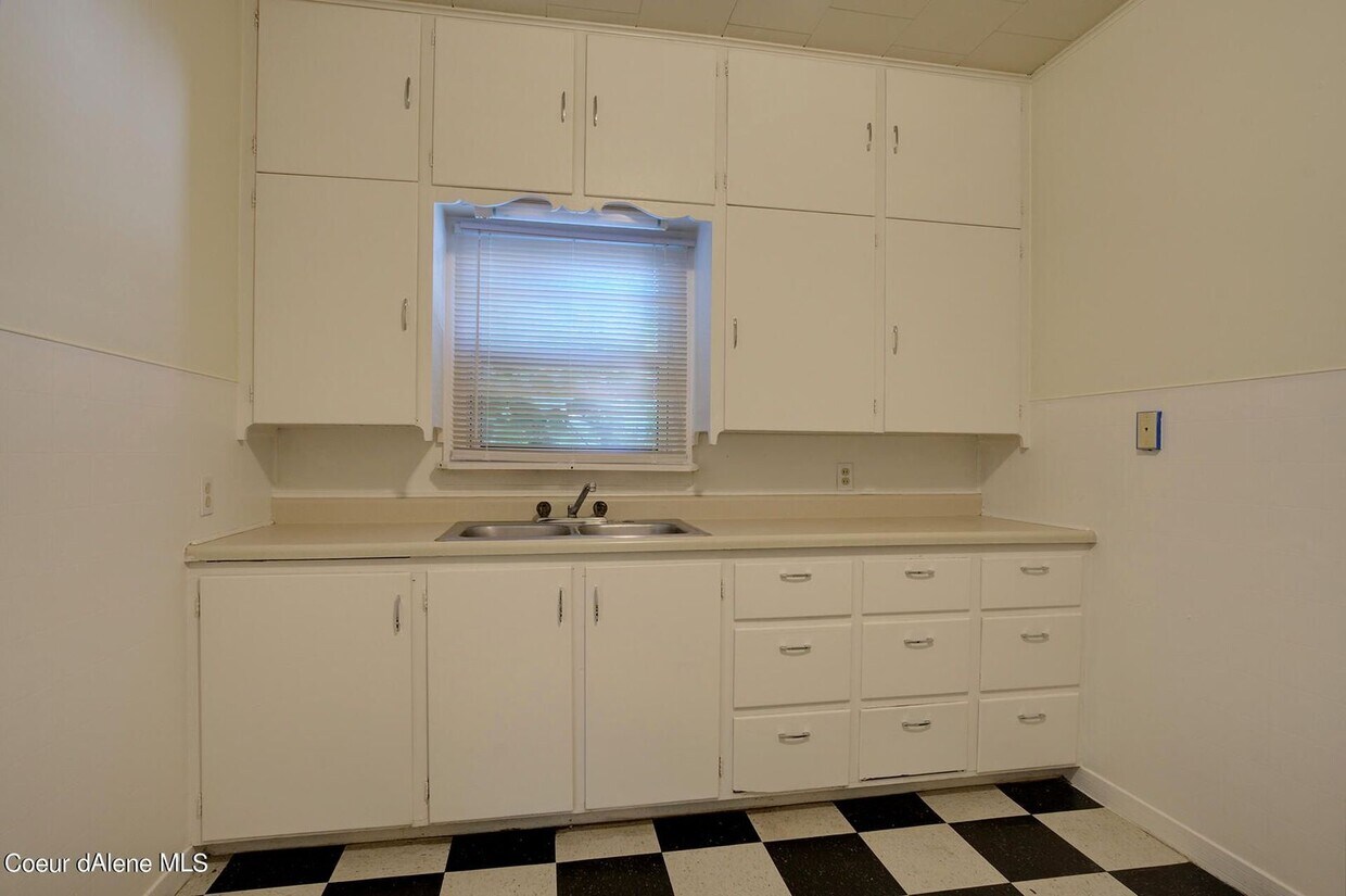 616 Oak St, Sandpoint, ID 83864 House Rental in Sandpoint, ID