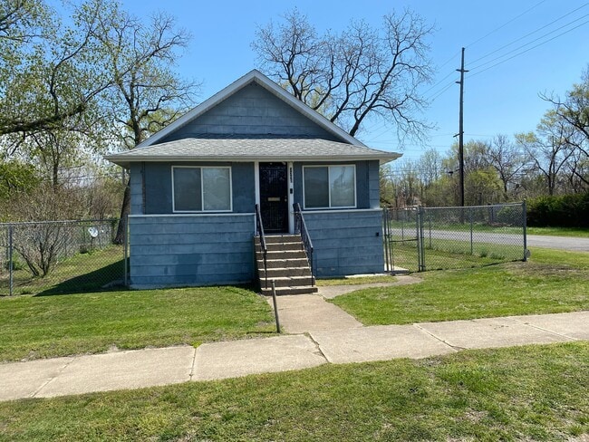 Building Photo - 3395 Pennsylvania St