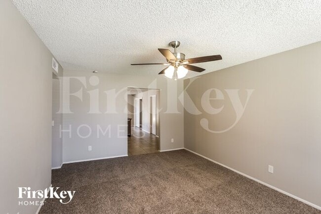 Building Photo - 4216 W Royal Palm Rd
