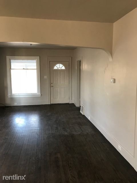 Building Photo - 3 br, 1 bath House - 1326 Chestnut St