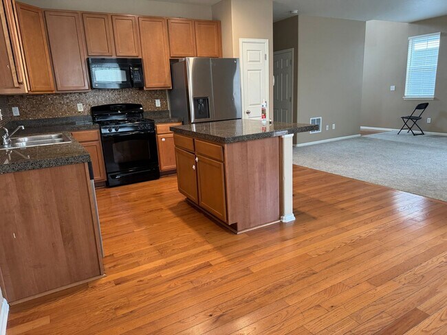 Building Photo - 4852 S Picadilly Ct