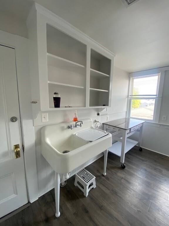 25 Congress St Unit 3, Lynn, MA 01904 Room for Rent in Lynn, MA