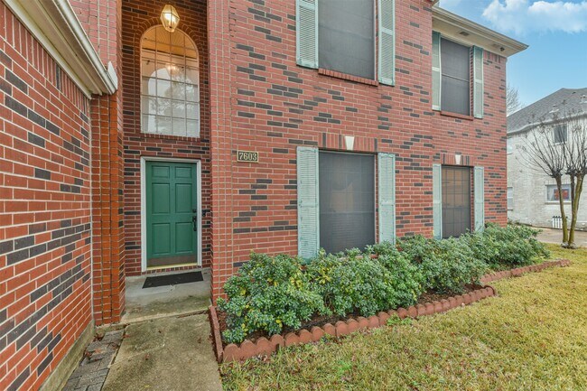 Foto del edificio - 7603 Quintero Dr