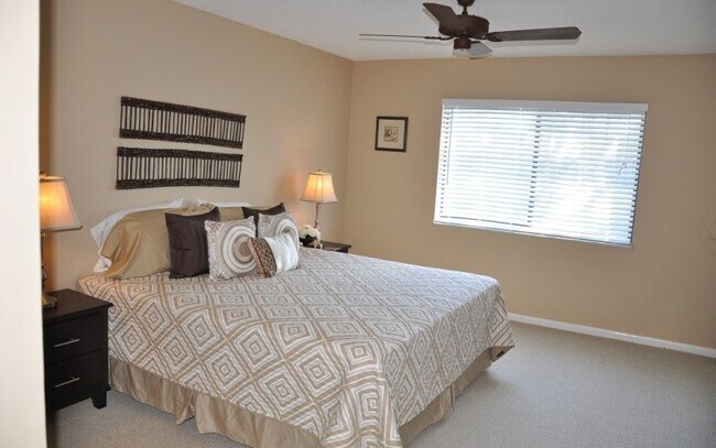 Foto del edificio - 438 Lakeview Dr. Apt102