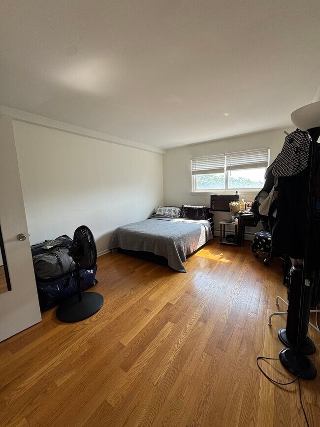 Foto del edificio - 6619 N Sheridan Rd