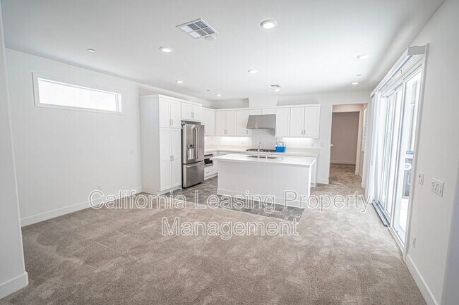 Foto del edificio - 27209 Tamarack Ln