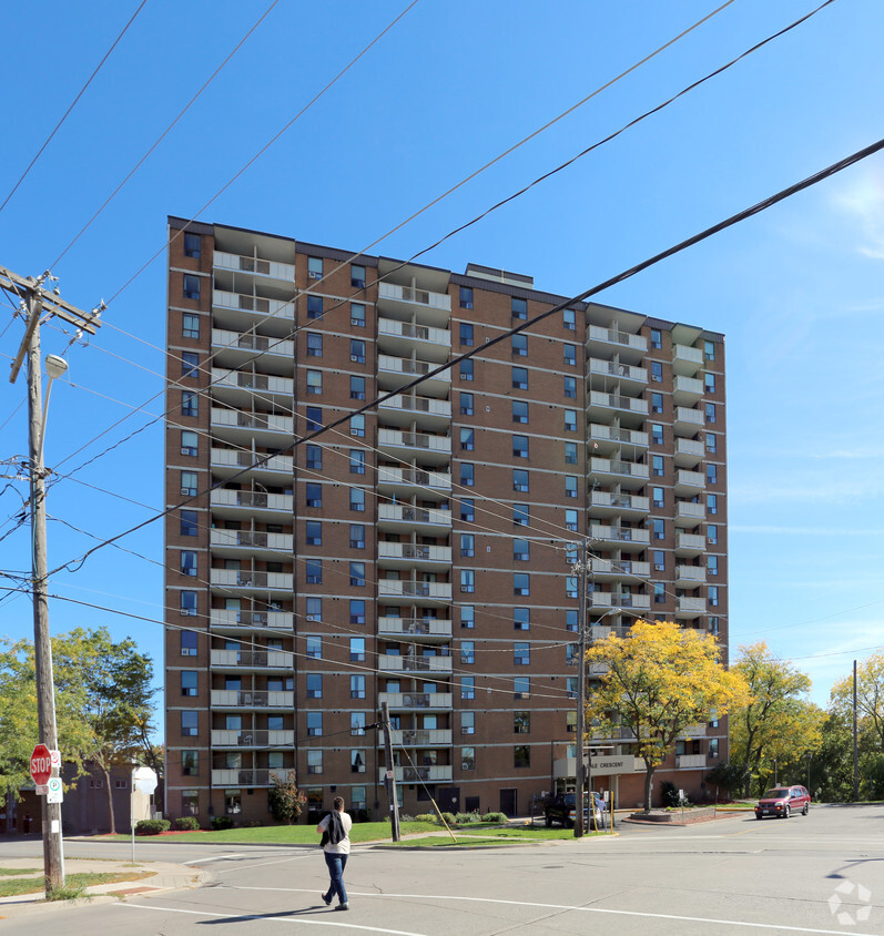 Building Photo - Gale Crescent