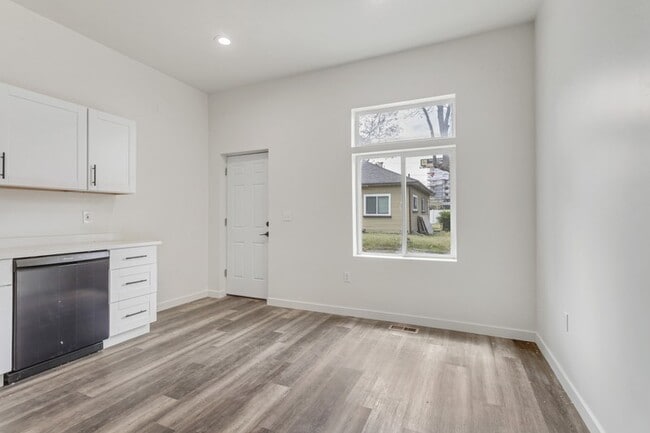Photo - 720 W Jackson Ave Apartment