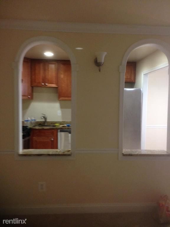 Building Photo - 6145 Leesburg Pike