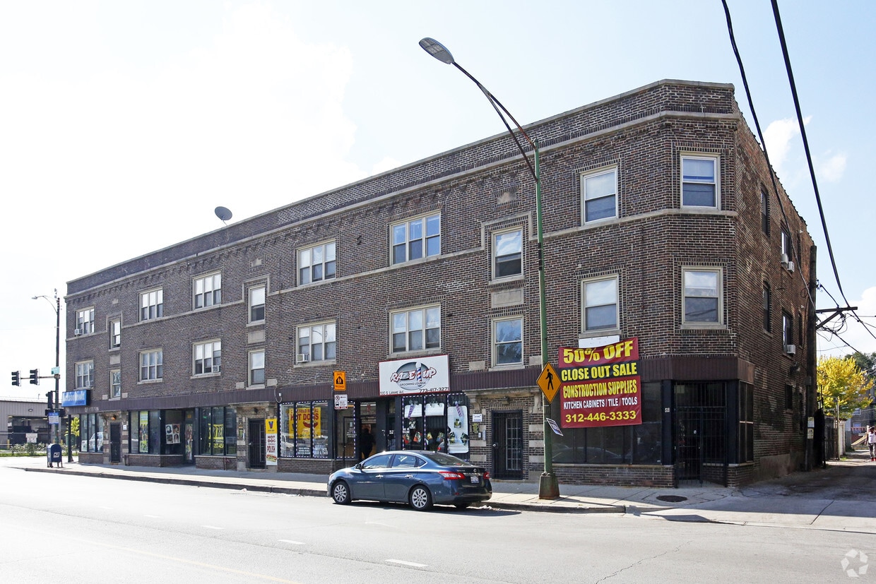 Building Photo - 518 S Laramie Ave