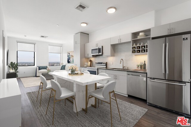 Building Photo - 3810 Wilshire Blvd