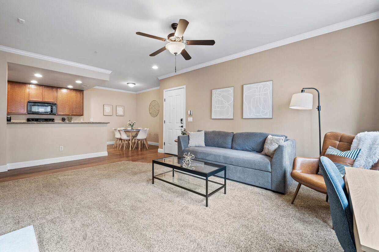 Foto principal - 11380 S Virginia St