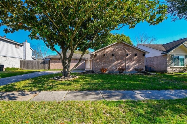 Building Photo - 11418 Mortimer Dr