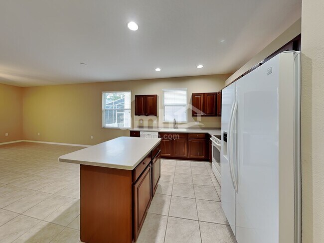 Foto del edificio - 6007 French Creek Ct