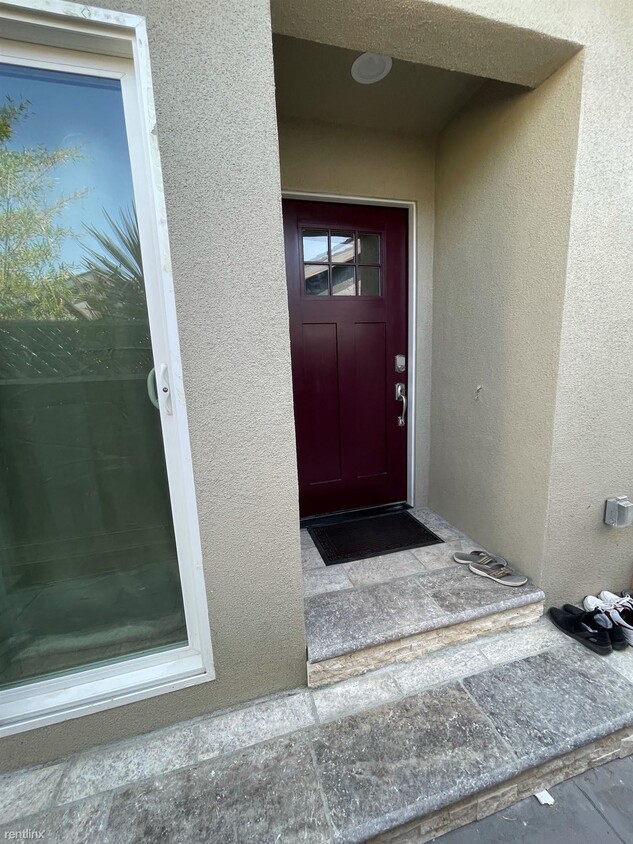 Primary Photo - 2 br, 2 bath Duplex - 879 Central Avenue
