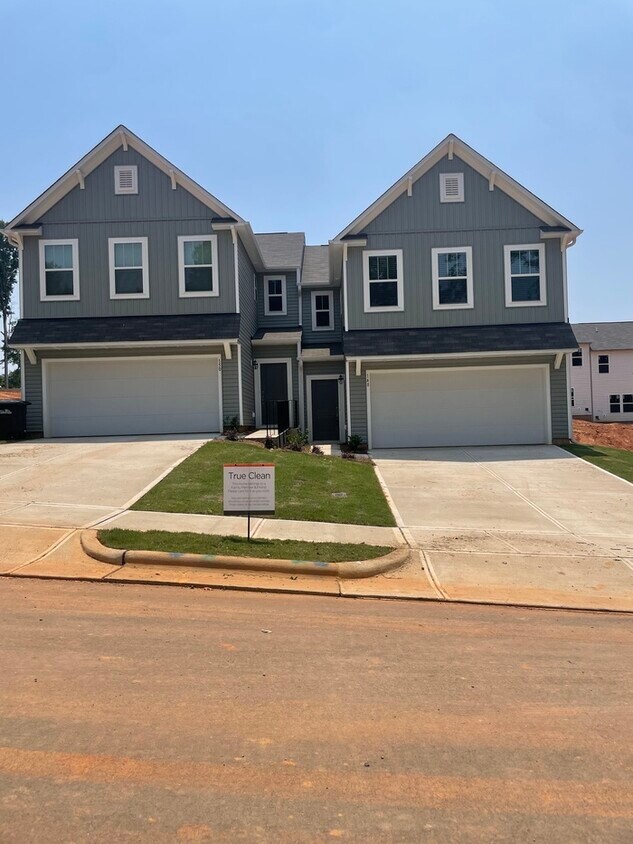 148 Luna Ln, Statesville, NC 28625 Townhome Rentals in Statesville NC