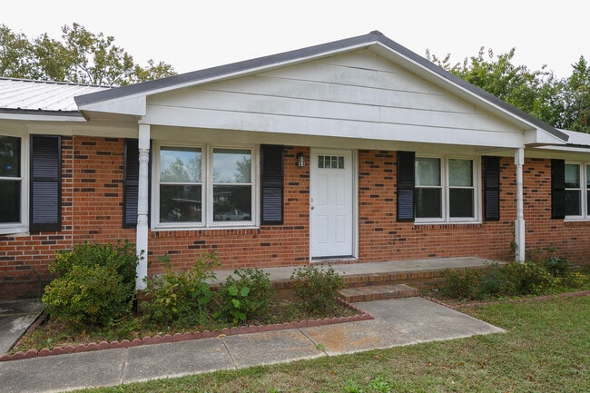 Building Photo - 6611 Carloway Dr