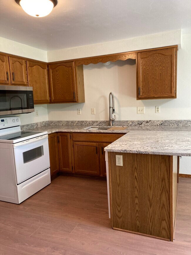 Kitchen - 1743 Alfred Dr