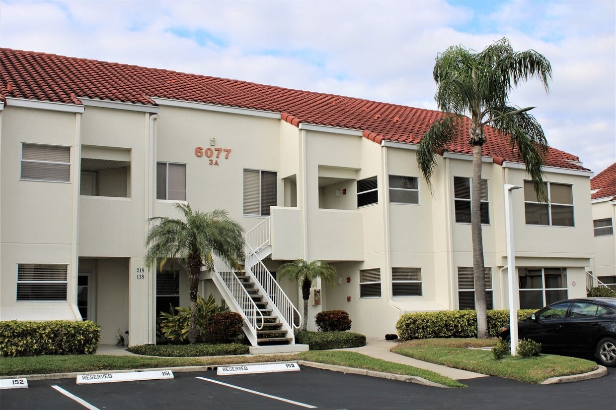 Unfurnished Annual Updated Ground Level 2/2 split plan Condo-Vista Verde East (Isla Del Sol) - Unfurnished Annual Updated Ground Level 2/2 split plan Condo-Vista Verde East (Isla Del Sol)