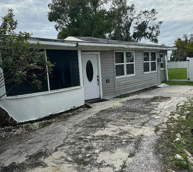 Foto principal - 1035 E Lake Parker Dr