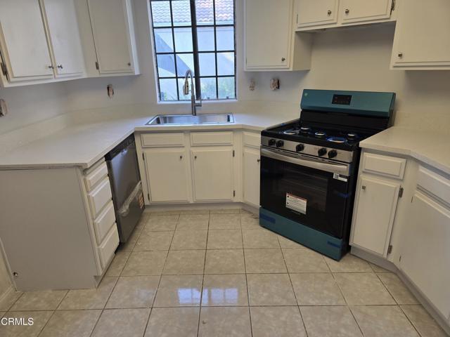 Foto del edificio - 8541 Creekside Pl