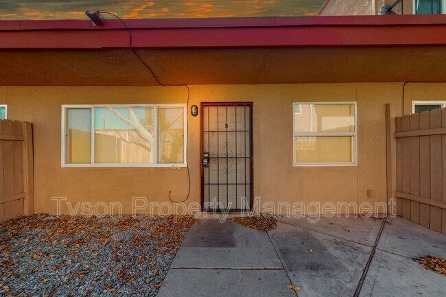 Foto del edificio - 1229 Chelwood Park Blvd NE
