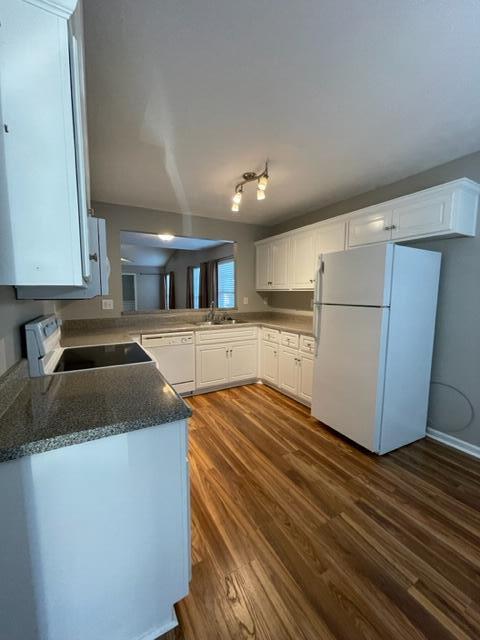 Foto del edificio - 120 Kendallwood Ct