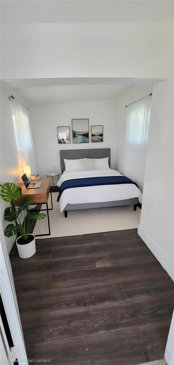Foto del edificio - 2230 Service Rd