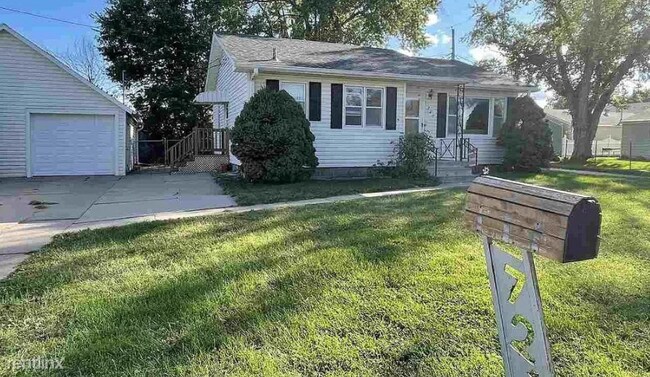 Building Photo - 2 br, 2 bath House - 721 W 19th St