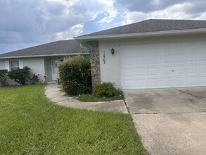Building Photo - 13502 SW 43rd Cir
