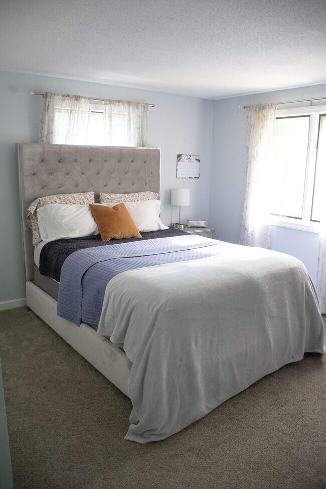 Foto del edificio - 34 Juckett Hill Dr