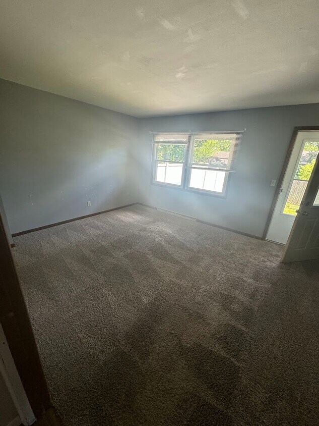 Building Photo - 1163 Bartlein Ct