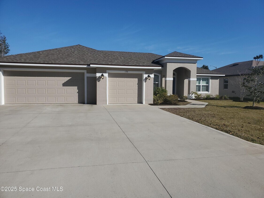 Foto principal - 126 Bud Hollow Dr