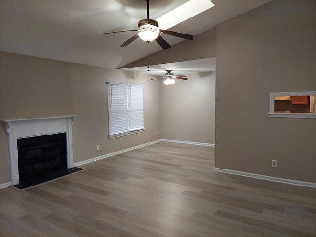 Foto del edificio - 2 Bed 2 Bath Condo