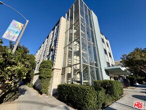 Building Photo - 250 Linden Ave