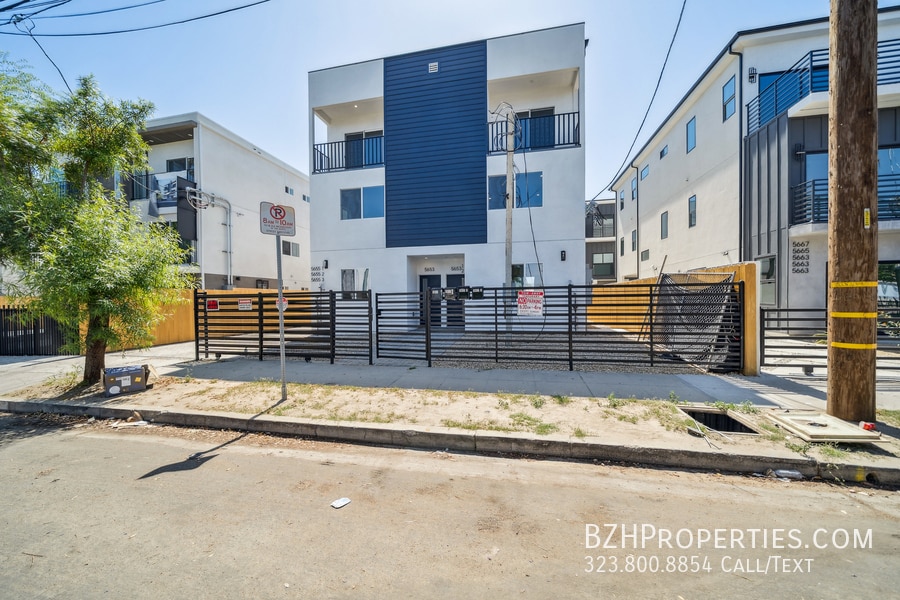 Primary Photo - 5653 Case Ave
