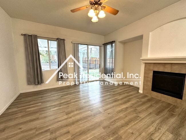 Building Photo - Wonderful 3bd/2ba Shingle Springs Home wit...