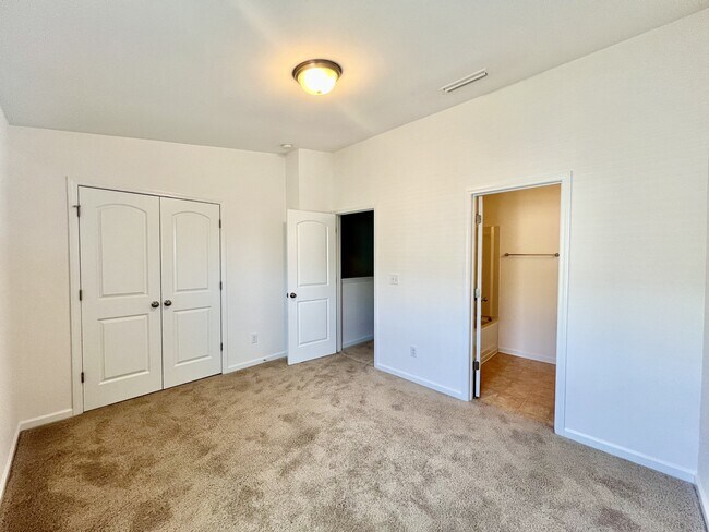 Foto del edificio - 12712 Persimmon Tree Dr