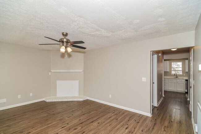 Foto del edificio - 104 River Bend Rd