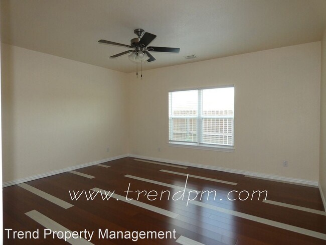 Foto del edificio - 5 br, 3.5 bath House - 1501 Kingfisher Drive