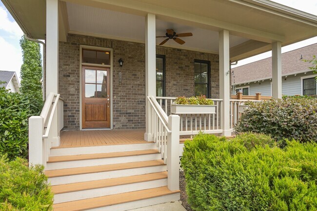 Building Photo - 3866 Somers Ln