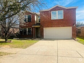 Building Photo - 9200 Goldenview Dr