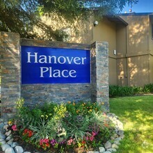 Building Photo - 1740-1750 Hanover Dr