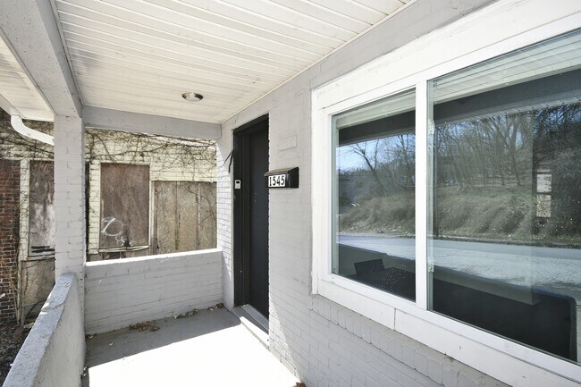 Building Photo - 1545 Swissvale Ave