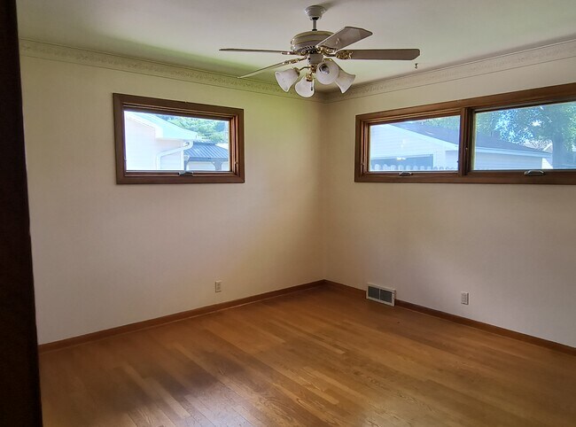 Foto del edificio - 2317 31st St S