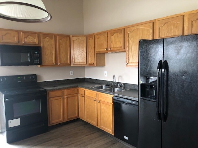 Building Photo - 2883 Keystone Dr