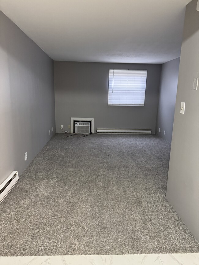 Foto del edificio - 304 E Mefford St