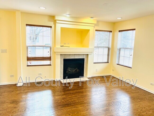 Building Photo - 2340 Stoughton Cir